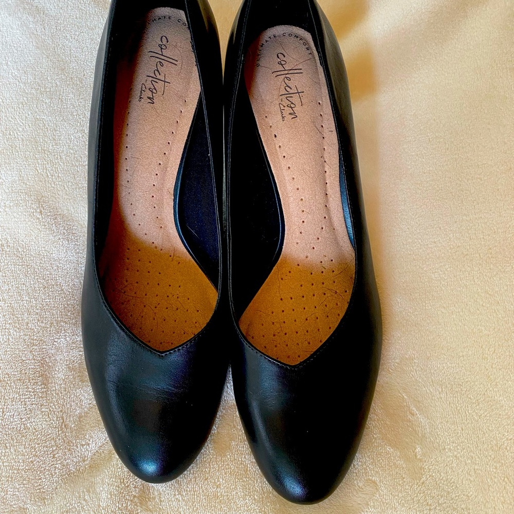 Clarks Collection Leather Pumps